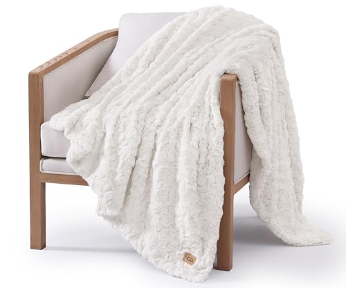 UGG Cozy Faux Fur Throw Blanket
